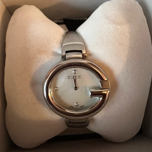 Ladies Gucci watch - Picture 1 of 1